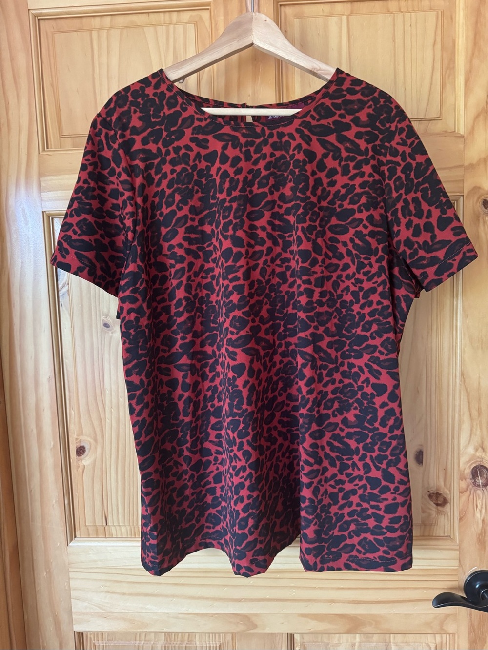 Jessica London Red and Black Animal Print Short Sleeve Top size 20